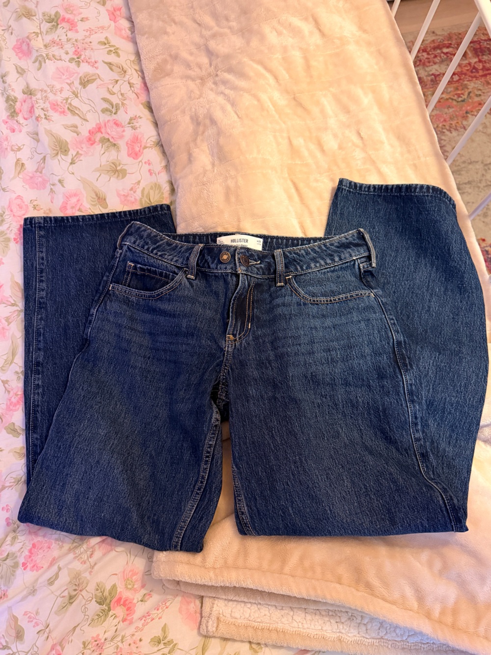 Hollister Baggy Low Rise Jeans